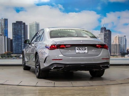 Used 2026 Mercedes-Benz E 350 4MATIC Sedan image 9