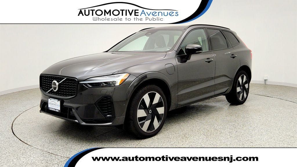 Used 2024 Volvo XC60 T8 Ultimate w/ Climate Package AWD/4WD image 1