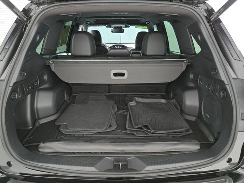 Used 2025 Subaru Forester Sport w/ Popular Package #1 AWD/4WD image 16