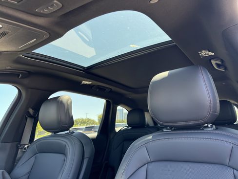 New 2025 Lincoln Nautilus Premier w/ Equipment Group 102A image 26