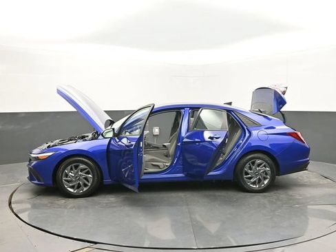 Used 2024 Hyundai Elantra SEL FWD image 62