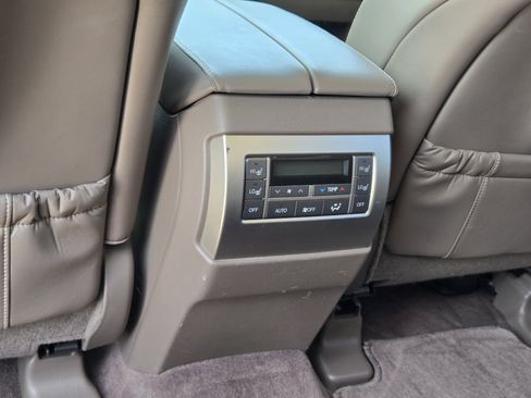 Used 2015 Lexus GX 460 w/ Premium Package AWD/4WD image 39
