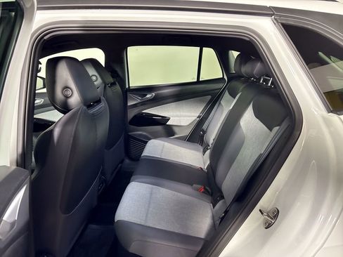 Certified 2024 Volkswagen ID.4 2WD image 21