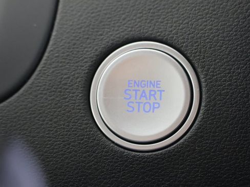 Certified 2024 Hyundai Santa Cruz Limited image 17