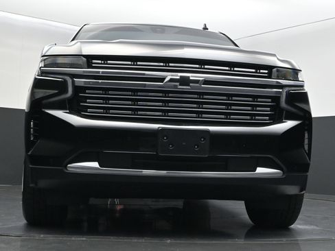 Used 2023 Chevrolet Suburban Premier AWD/4WD image 43