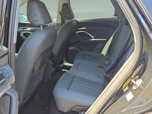 New 2025 Audi Q5 Premium image 10