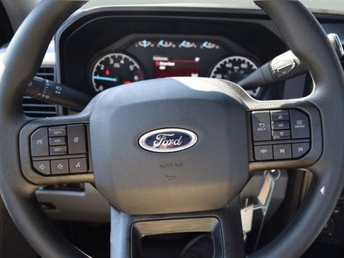 New 2026 Ford F250 XL w/ XL Chrome Package image 7