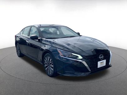 Used 2025 Nissan Altima 2.5 SV