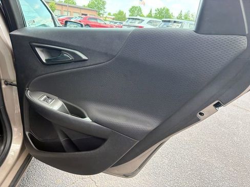 Used 2024 Chevrolet Malibu LT FWD image 16