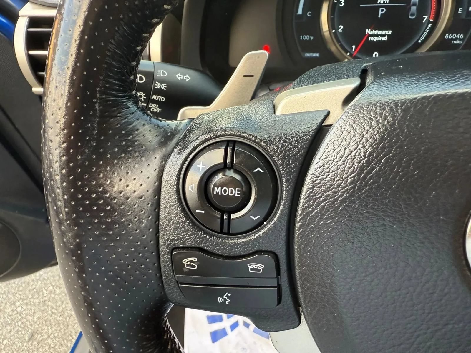 Used 2016 Lexus IS 200t w/ F Sport Package RWD image 20