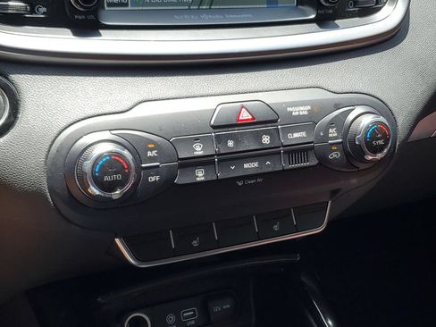 Used 2017 Kia Sorento SX FWD image 29
