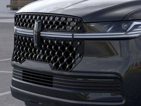New 2025 Lincoln Navigator L Black Label image 17