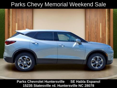 Certified 2025 Chevrolet Blazer LT AWD/4WD image 34
