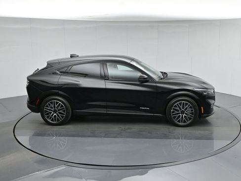 Used 2025 Ford Mustang Mach-E Premium image 47