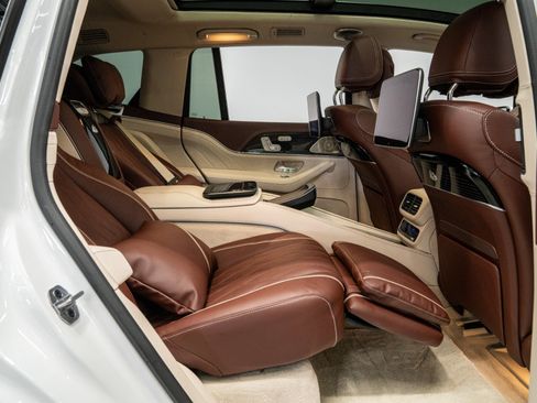 Used 2026 Mercedes-Benz Maybach GLS 600 4MATIC image 30