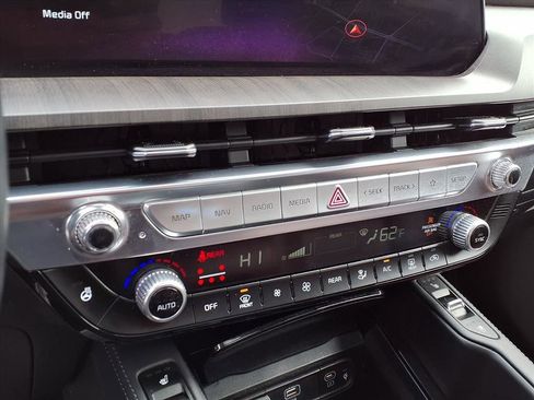 Used 2023 Kia Telluride SX Prestige image 11