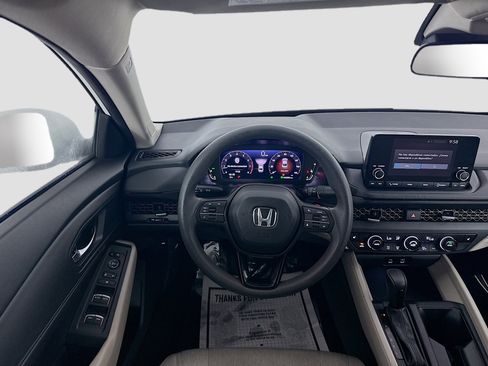 Used 2023 Honda Accord EX image 17