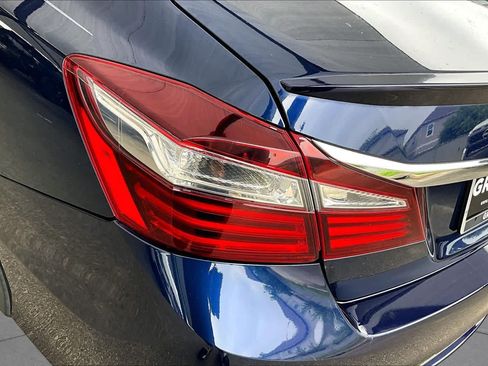 Used 2017 Honda Accord EX-L image 29