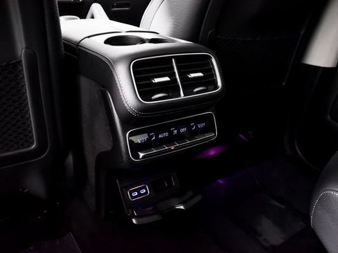 Certified 2025 Mercedes-Benz GLS 580 4MATIC image 46