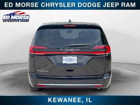 New 2027 Chrysler Pacifica Select FWD image 4