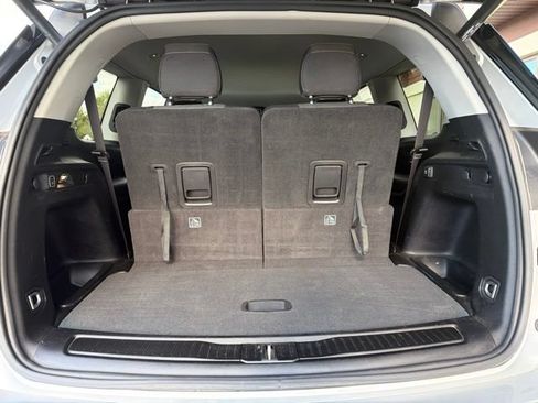 Used 2023 Jeep Grand Cherokee L Laredo w/ Luxury Tech Group I AWD/4WD image 17