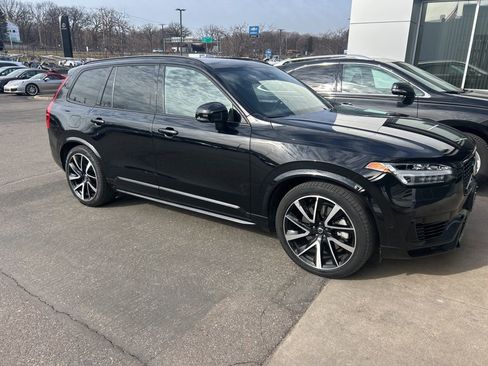 Used 2023 Volvo XC90 T8 Ultimate image 4