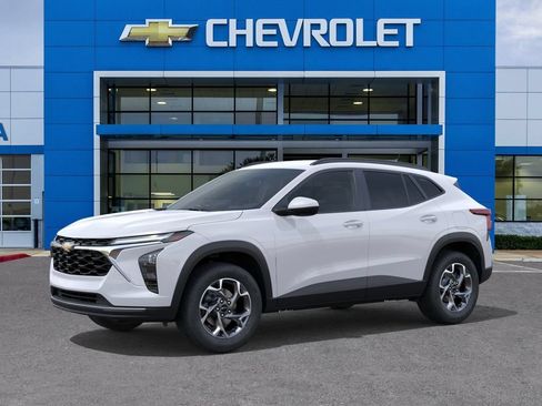 New 2026 Chevrolet Trax LT w/ LT Convenience Package FWD image 2