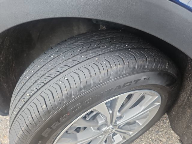 Used 2023 Buick Envision Preferred AWD/4WD image 28