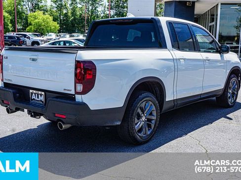 Used 2025 Honda Ridgeline Sport image 6