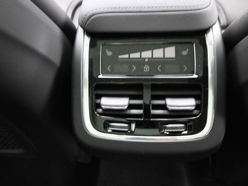 New 2026 Volvo XC60 B5 Ultra w/ Protection Package Premier AWD/4WD image 31