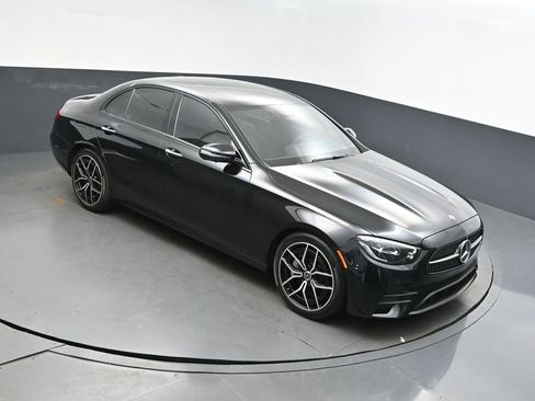 Used 2022 Mercedes-Benz E 350 Sedan image 1