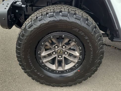 New 2025 Jeep Wrangler Unlimited Rubicon 392 image 16