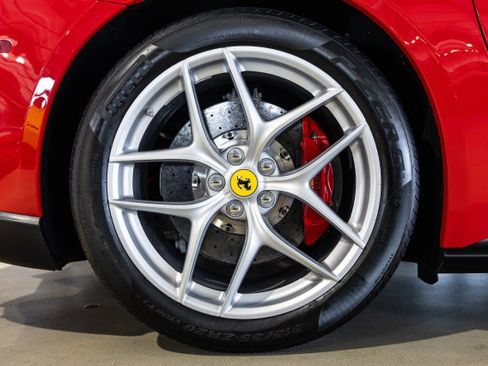 Used 2017 Ferrari F12 Berlinetta RWD image 25