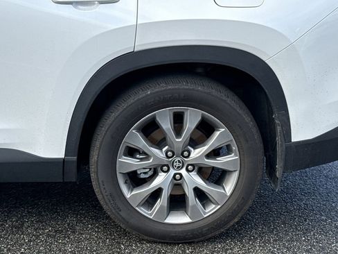 Used 2024 Toyota Grand Highlander Limited image 20