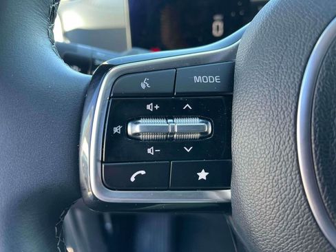 Certified 2025 Kia Sorento S w/ Panoramic Sunroof Package image 19