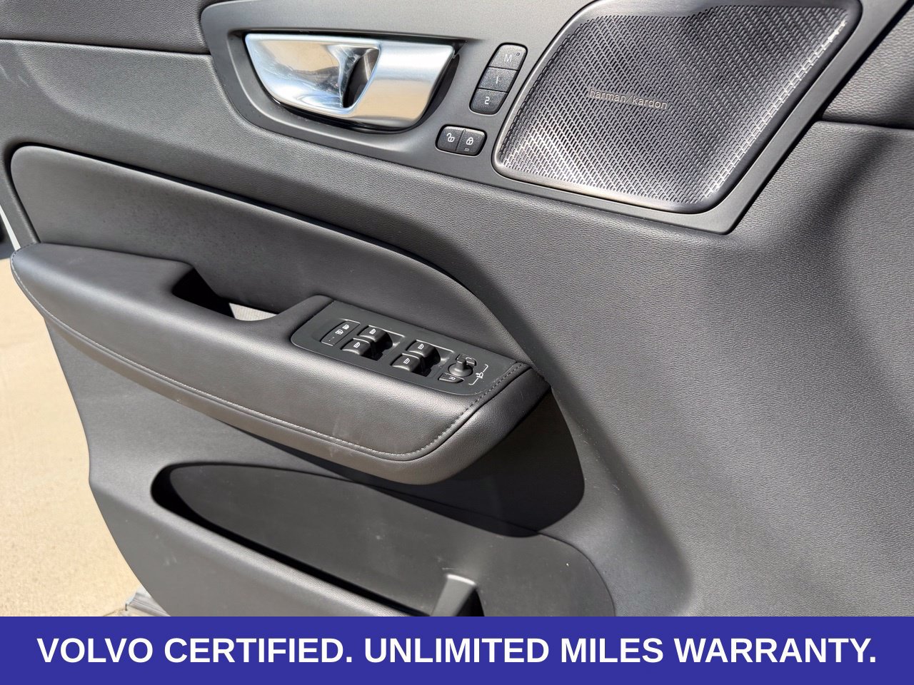 Certified 2024 Volvo XC60 B5 Plus w/ Protection Package Premier AWD/4WD image 31