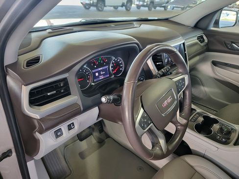 Used 2022 GMC Acadia SLT w/ Preferred Package FWD image 14