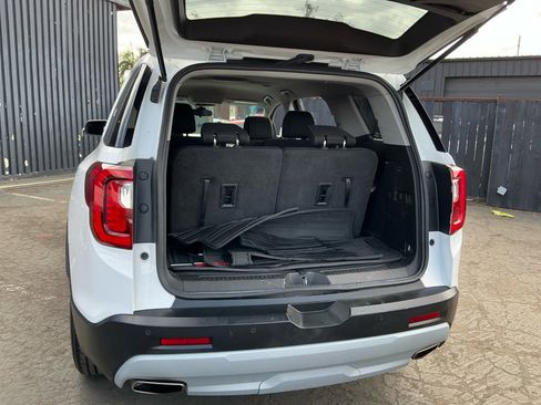 Used 2022 GMC Acadia SLE FWD image 25