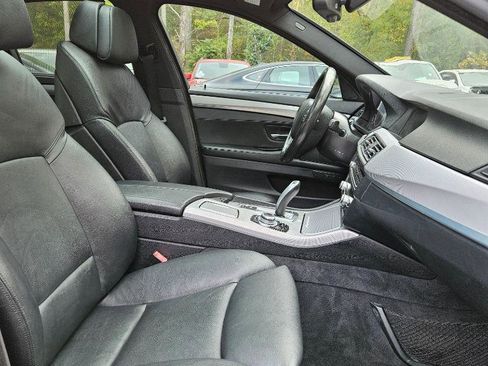 Used 2013 BMW 550i xDrive Sedan image 38