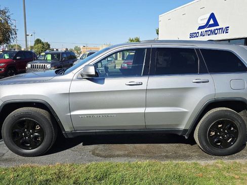 Used 2015 Jeep Grand Cherokee Laredo image 3