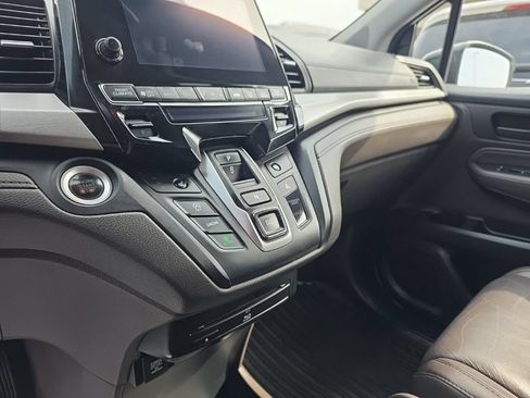Used 2020 Honda Odyssey Touring image 17