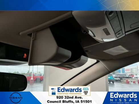 Used 2022 Nissan Rogue SV AWD/4WD image 29