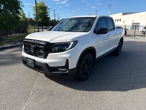 Certified 2024 Honda Ridgeline Black Edition image 1