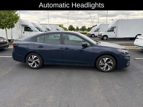 Used 2025 Subaru Legacy Premium AWD/4WD image 2