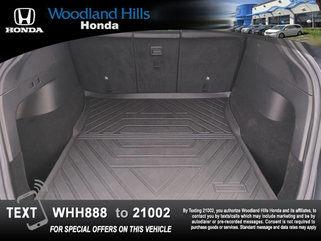 Used 2022 Tesla Model Y Long Range AWD/4WD image 23