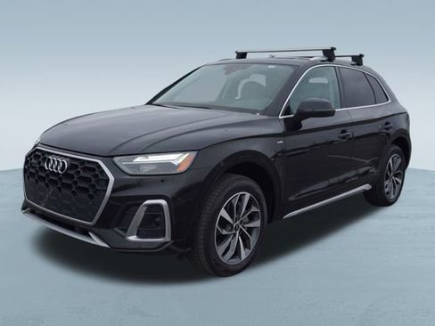 Used 2022 Audi Q5 2.0T Premium w/ Convenience Package image 3