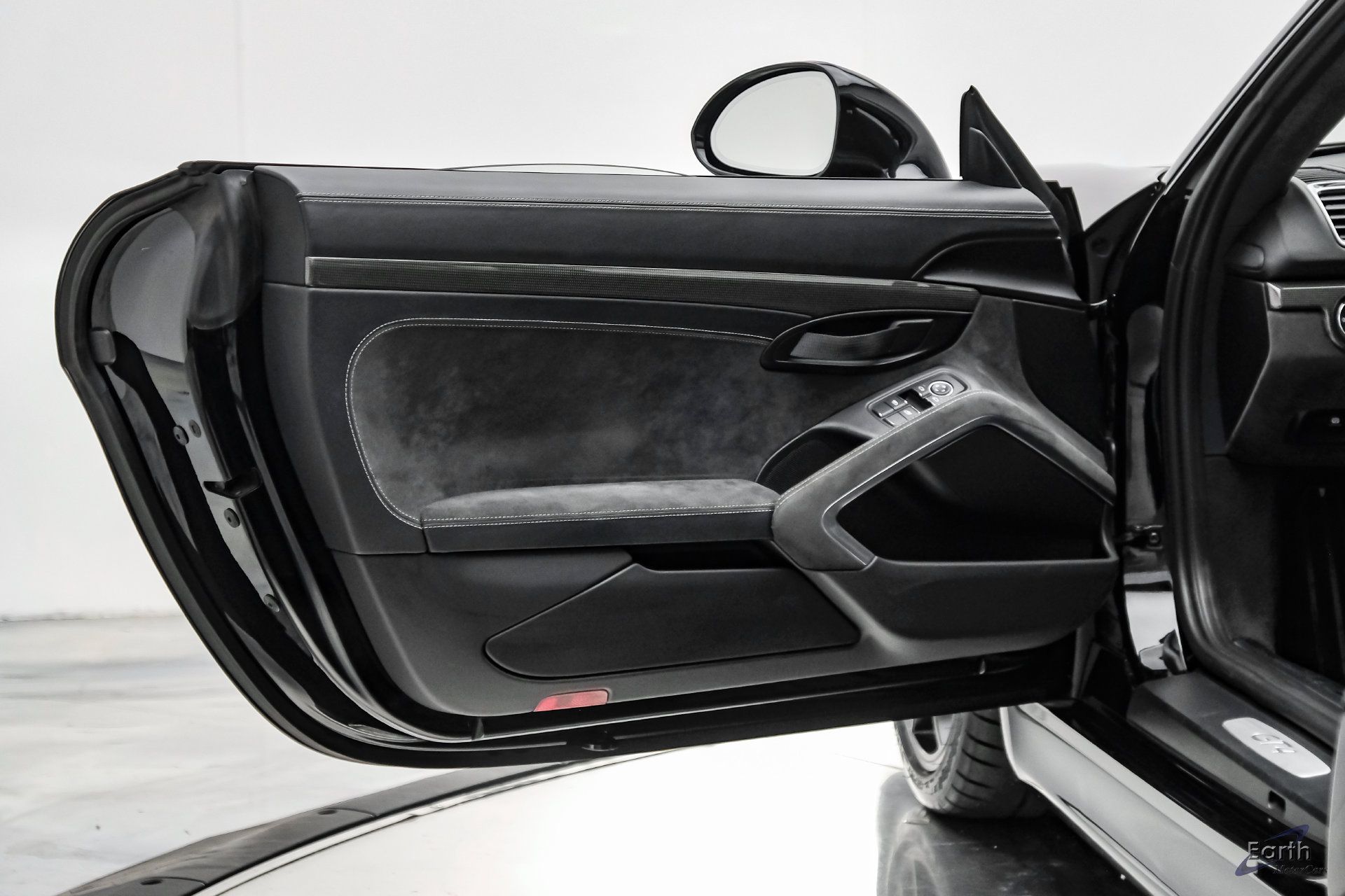 Used 2016 Porsche Cayman GT4 RWD image 87