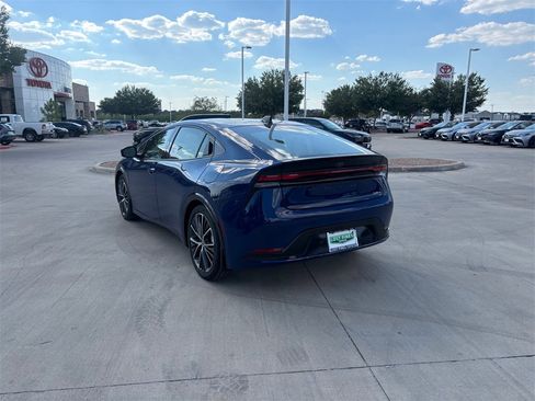 New 2026 Toyota Prius XLE image 5