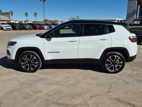 Used 2024 Jeep Compass Limited image 8