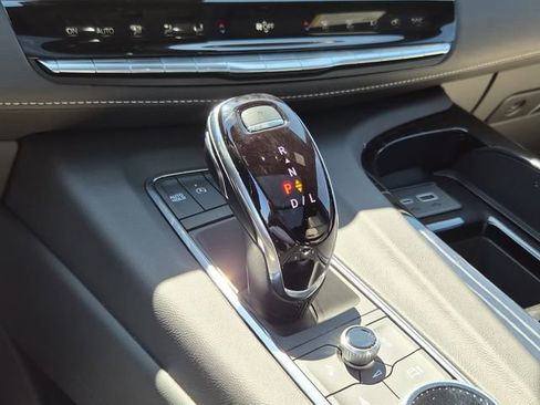 Certified 2024 Cadillac Escalade Sport w/ LPO, ONYX Package image 31